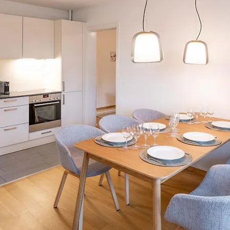 One Bedroom In Trendy West Appartement